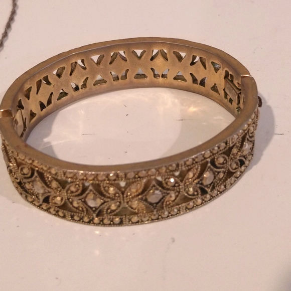 4 piece jewelry combo set. - Picture 2 of 5